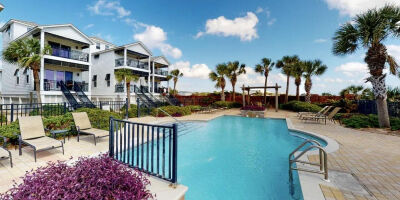 Pool at One Charleston Place